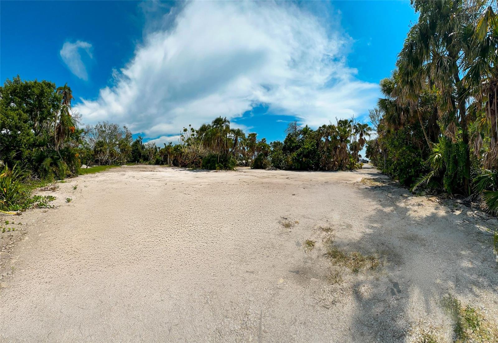 SANDERLING CLUB / SIESTA PROPERTIES INC - Land