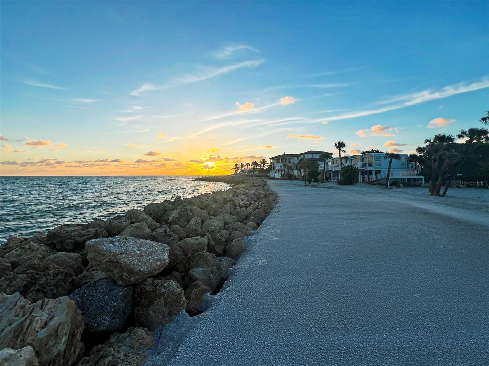 SANDERLING CLUB / SIESTA PROPERTIES INC - Land