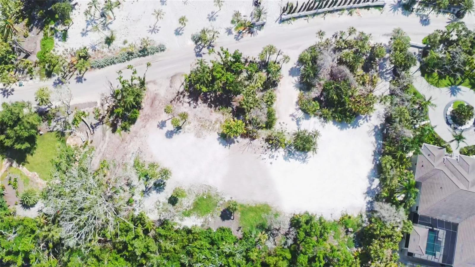 SANDERLING CLUB / SIESTA PROPERTIES INC - Land
