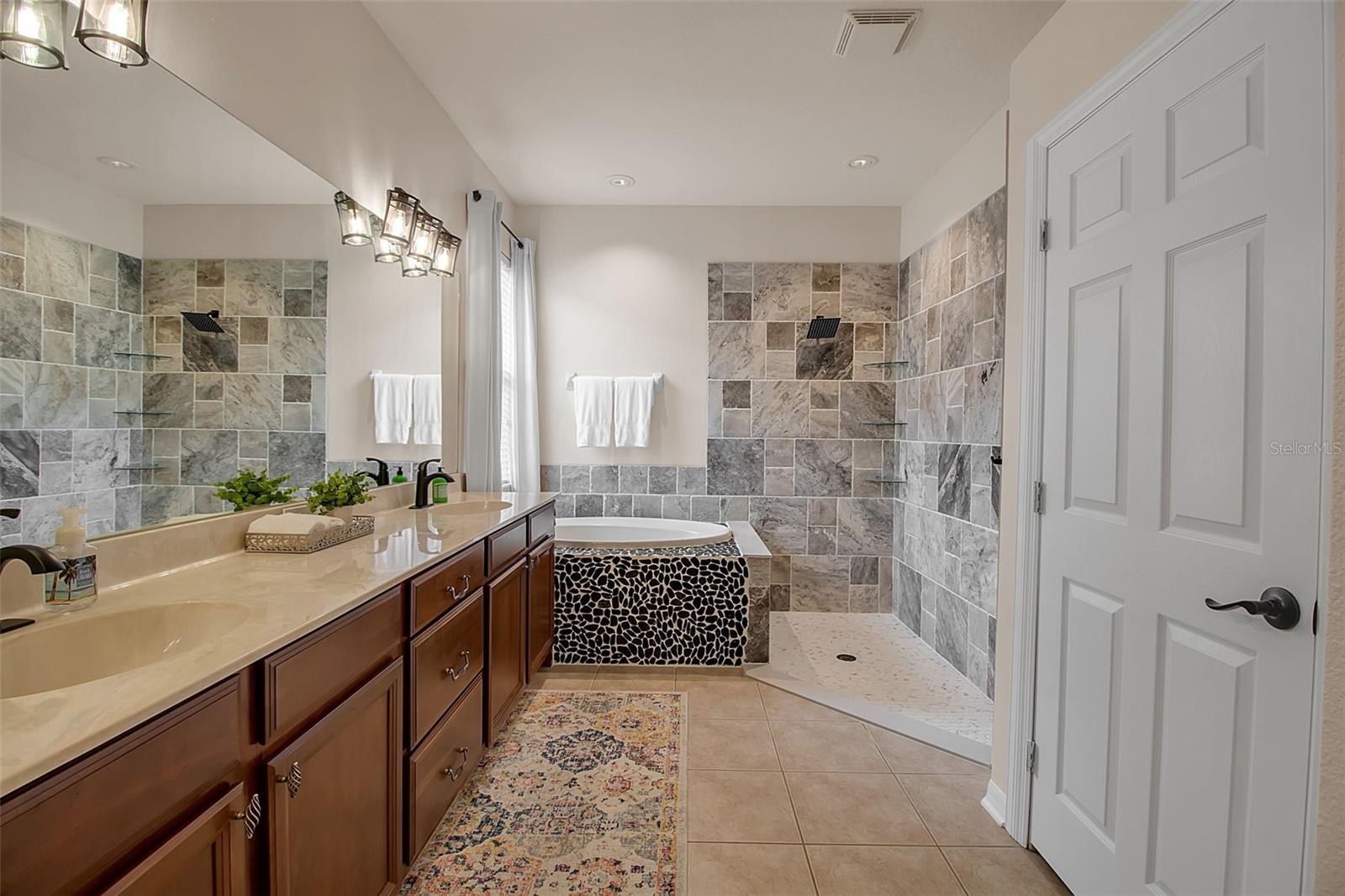 OAKLEY PLACE - Residential