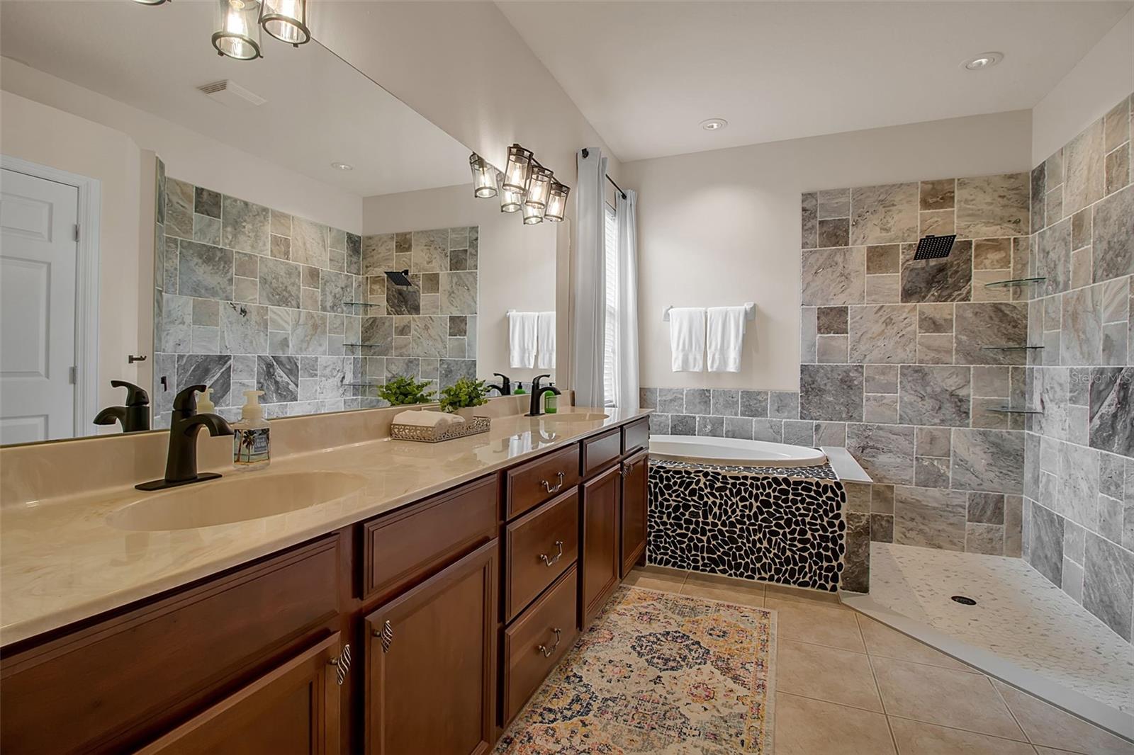 OAKLEY PLACE - Residential