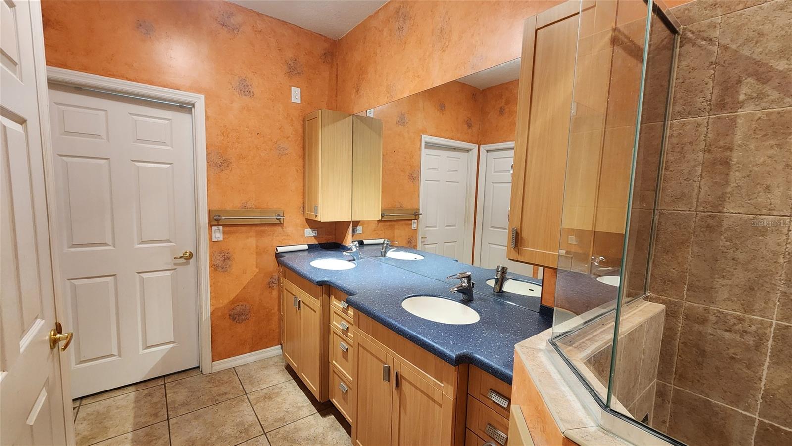 LAKESIDE PLANTATION - Residential