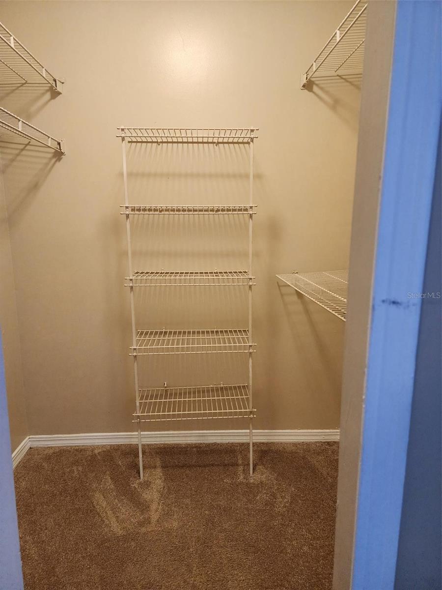 SUNTREE CENTER SUNTREE PUD STAGE 03 TR 25A - Residential Lease