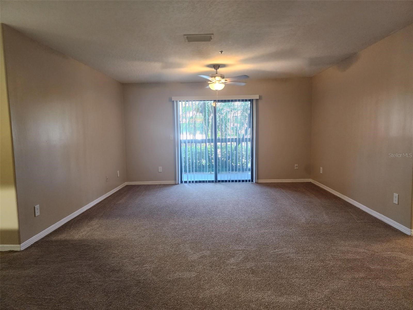 SUNTREE CENTER SUNTREE PUD STAGE 03 TR 25A - Residential Lease