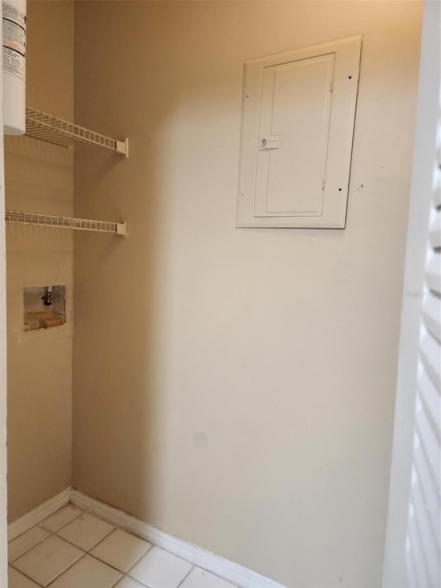 SUNTREE CENTER SUNTREE PUD STAGE 03 TR 25A - Residential Lease