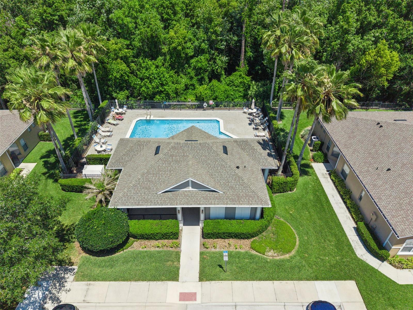 HARBOR WINDS - Residential