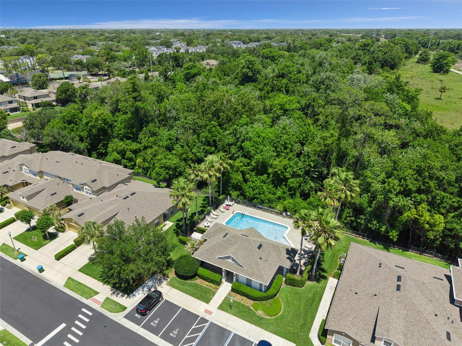HARBOR WINDS - Residential