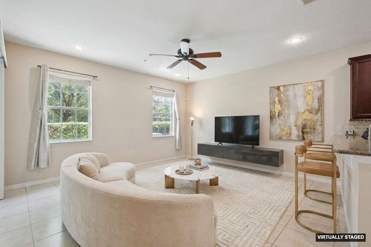 HARBOR WINDS - Residential