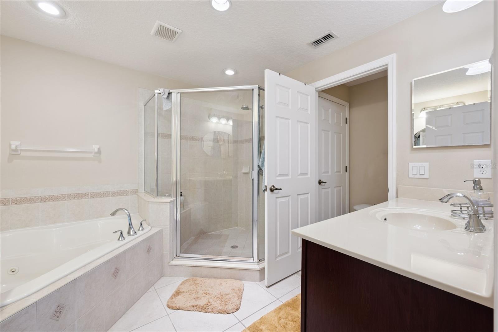 HARBOR WINDS - Residential