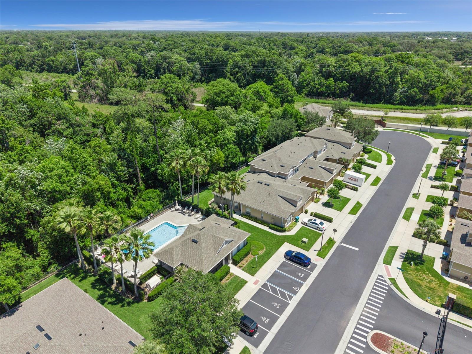 HARBOR WINDS - Residential