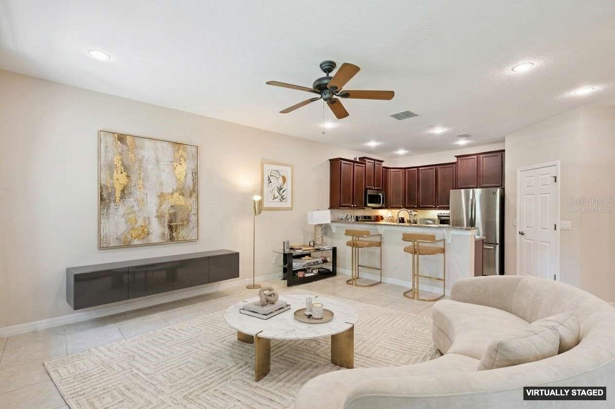 HARBOR WINDS - Residential