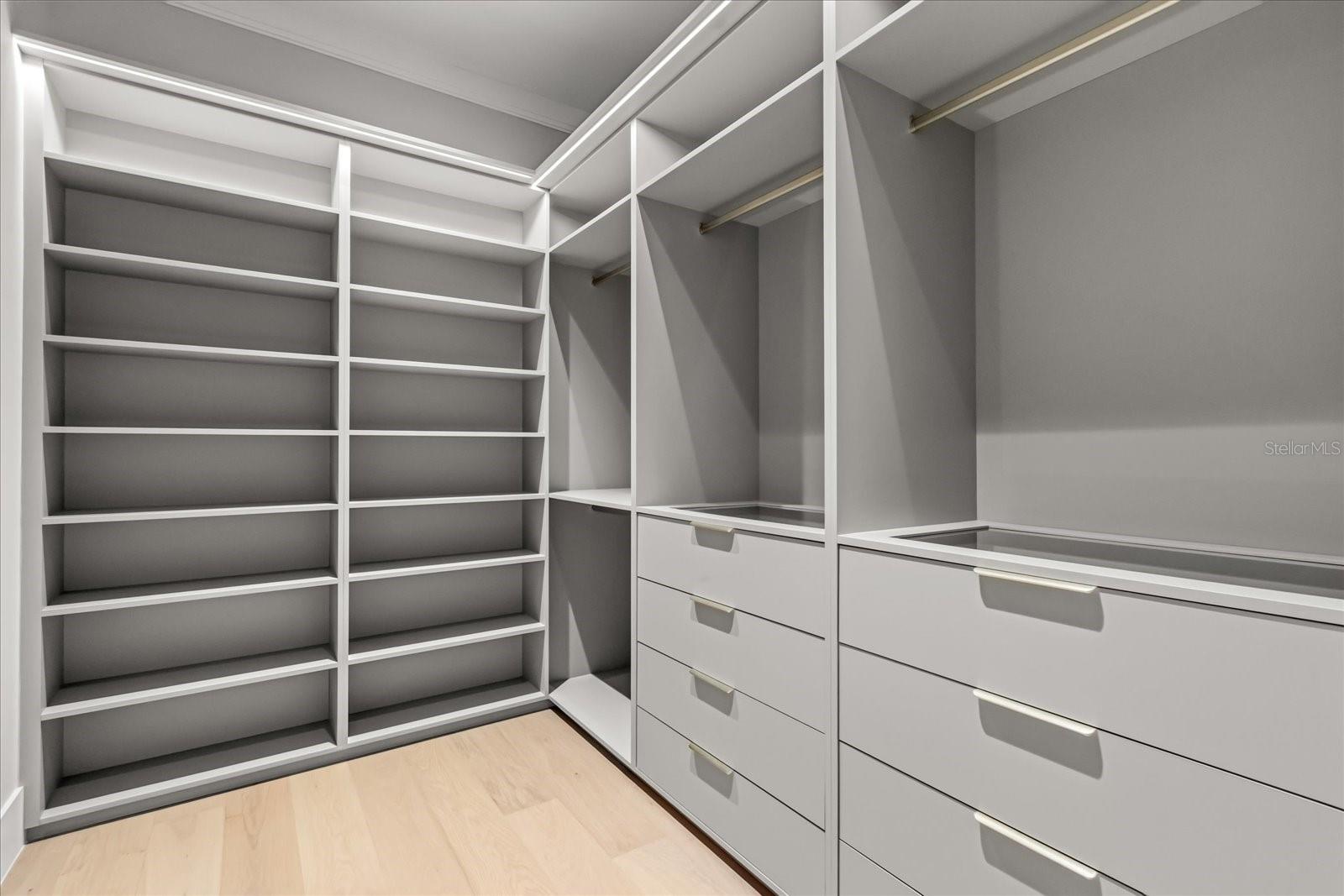 COLONIAL ACRES - Residential