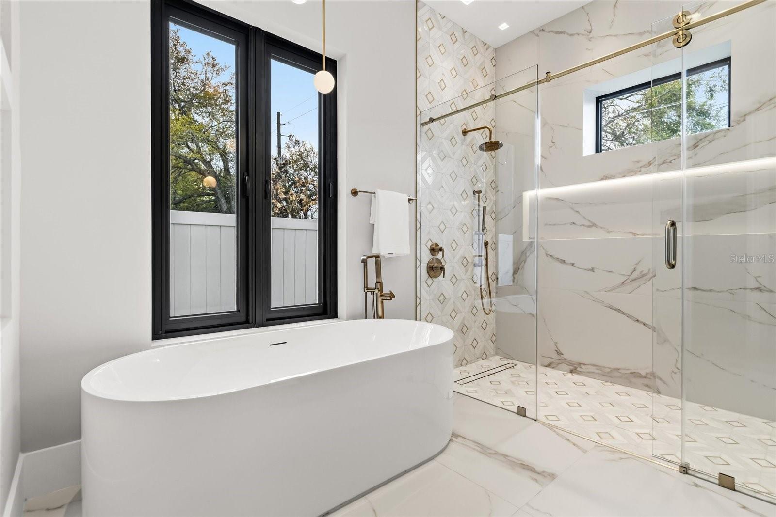 COLONIAL ACRES - Residential