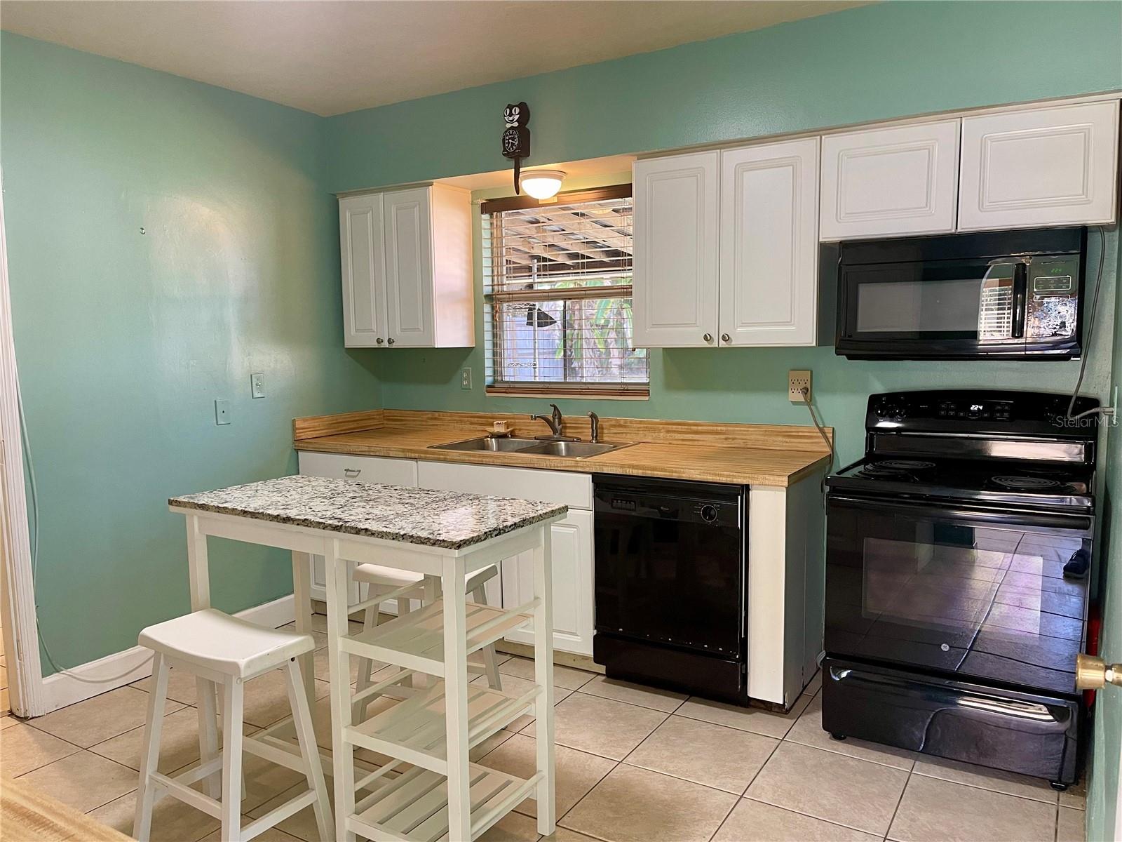 CORDES COVE - Residential