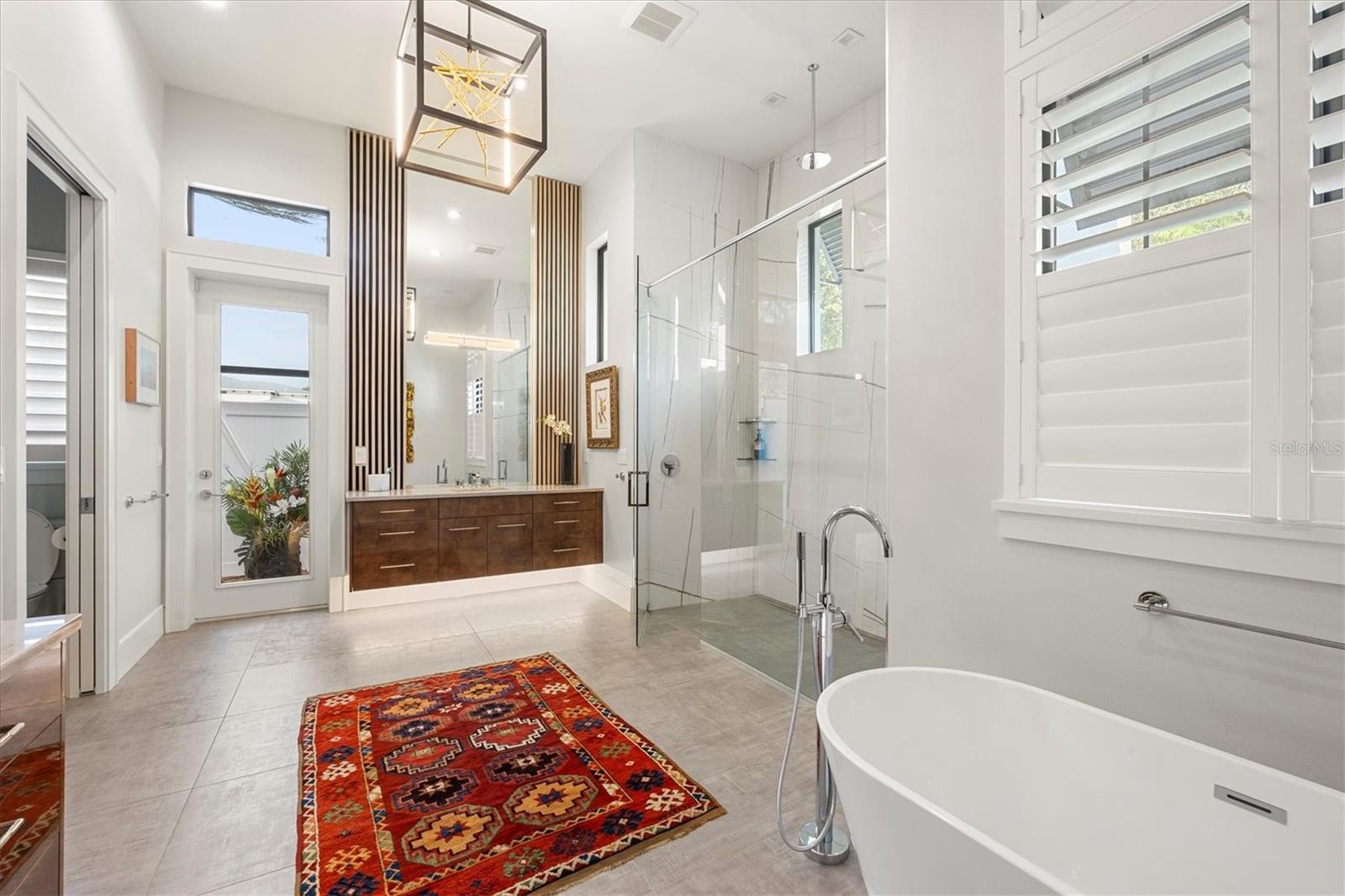 HANSENS SUB OPPOSITE PG IN PB - Residential