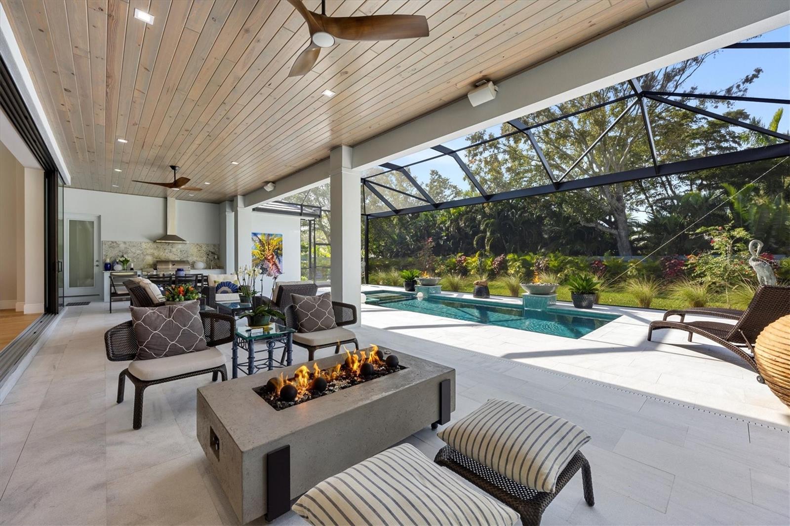 HANSENS SUB OPPOSITE PG IN PB - Residential