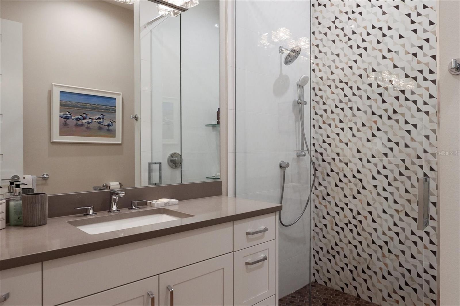 HANSENS SUB OPPOSITE PG IN PB - Residential