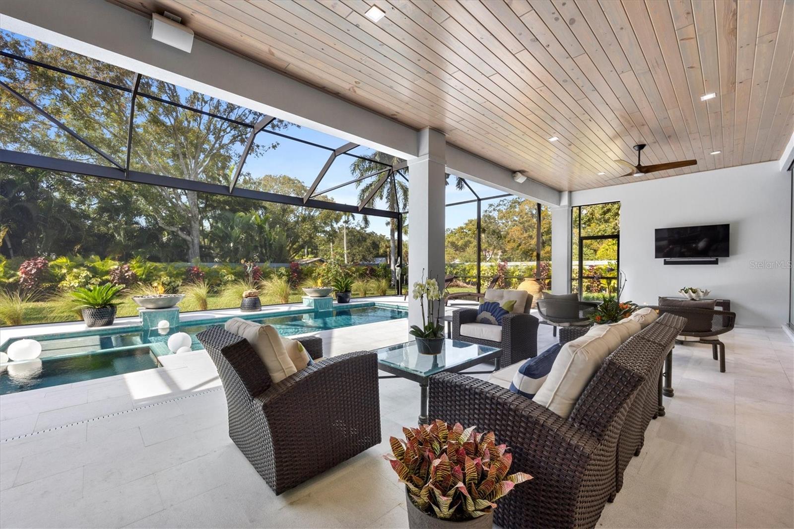 HANSENS SUB OPPOSITE PG IN PB - Residential