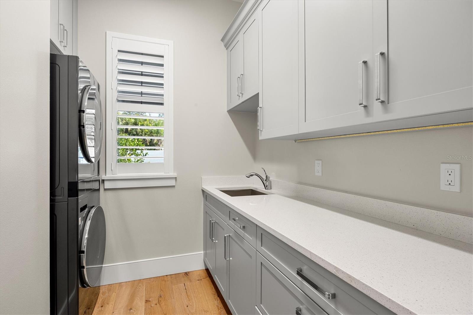 HANSENS SUB OPPOSITE PG IN PB - Residential