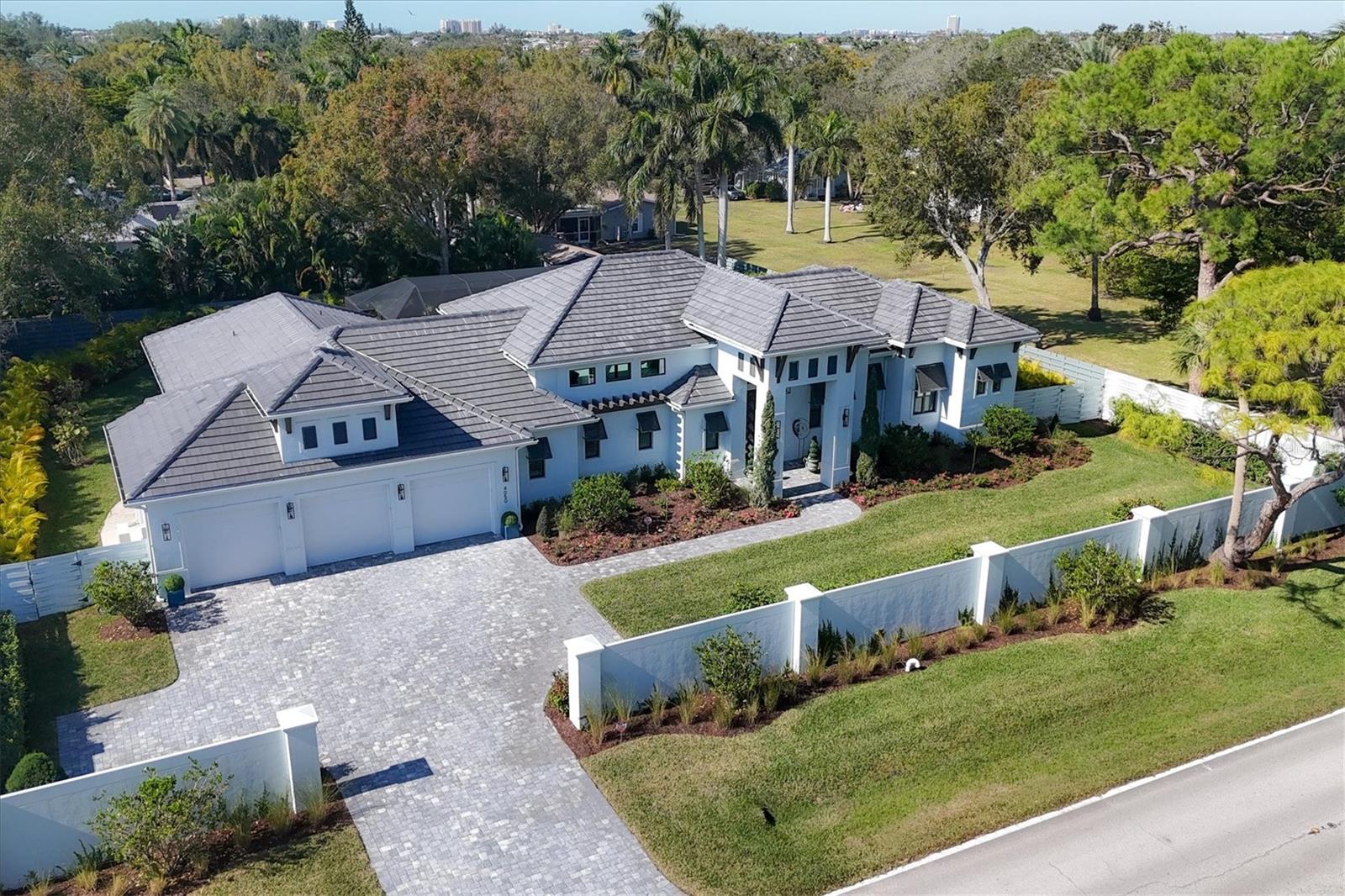 HANSENS SUB OPPOSITE PG IN PB - Residential