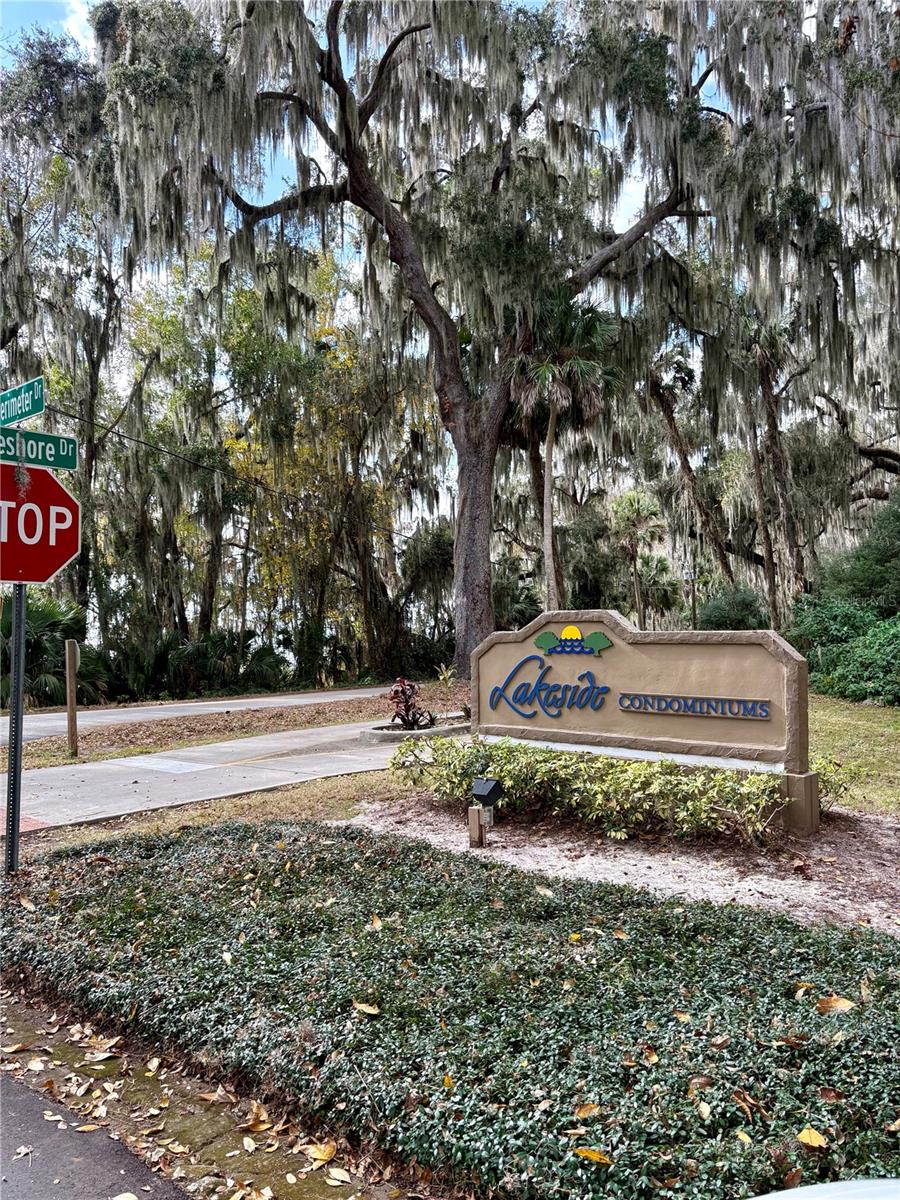 LAKESIDE CONDO APTS - Residential