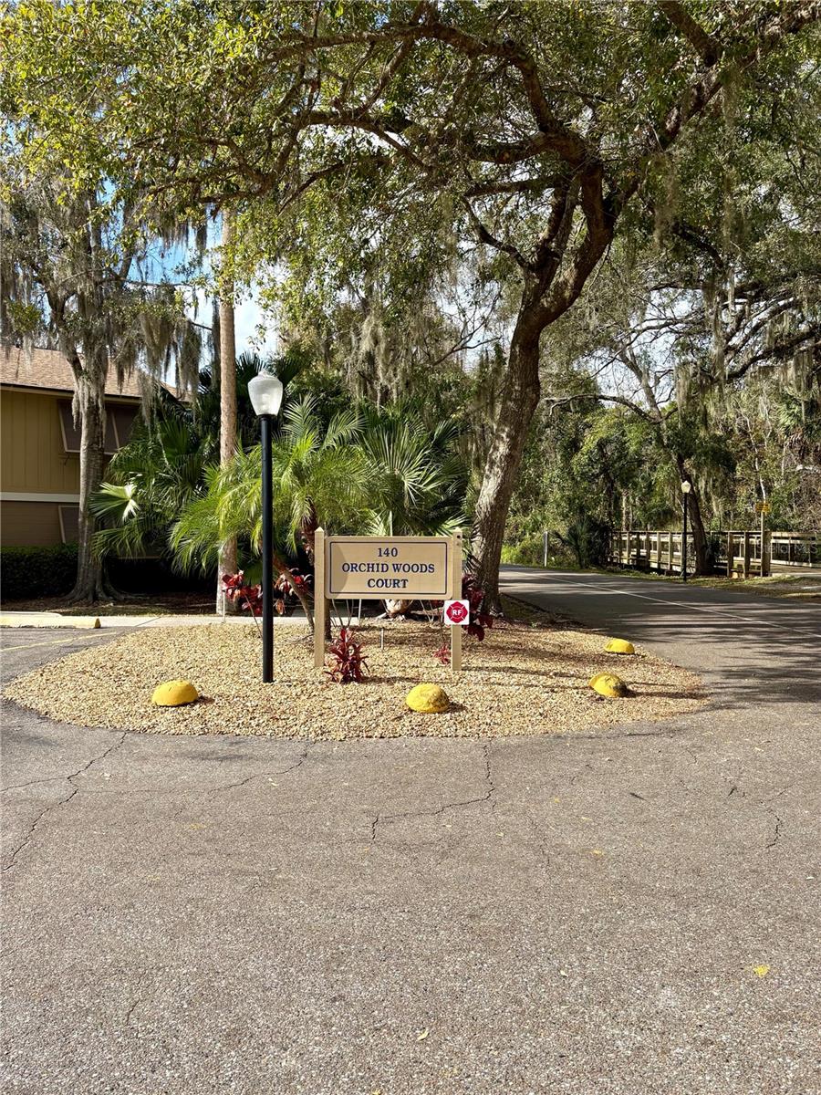 LAKESIDE CONDO APTS - Residential