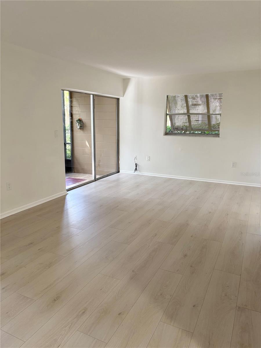 LAKESIDE CONDO APTS - Residential