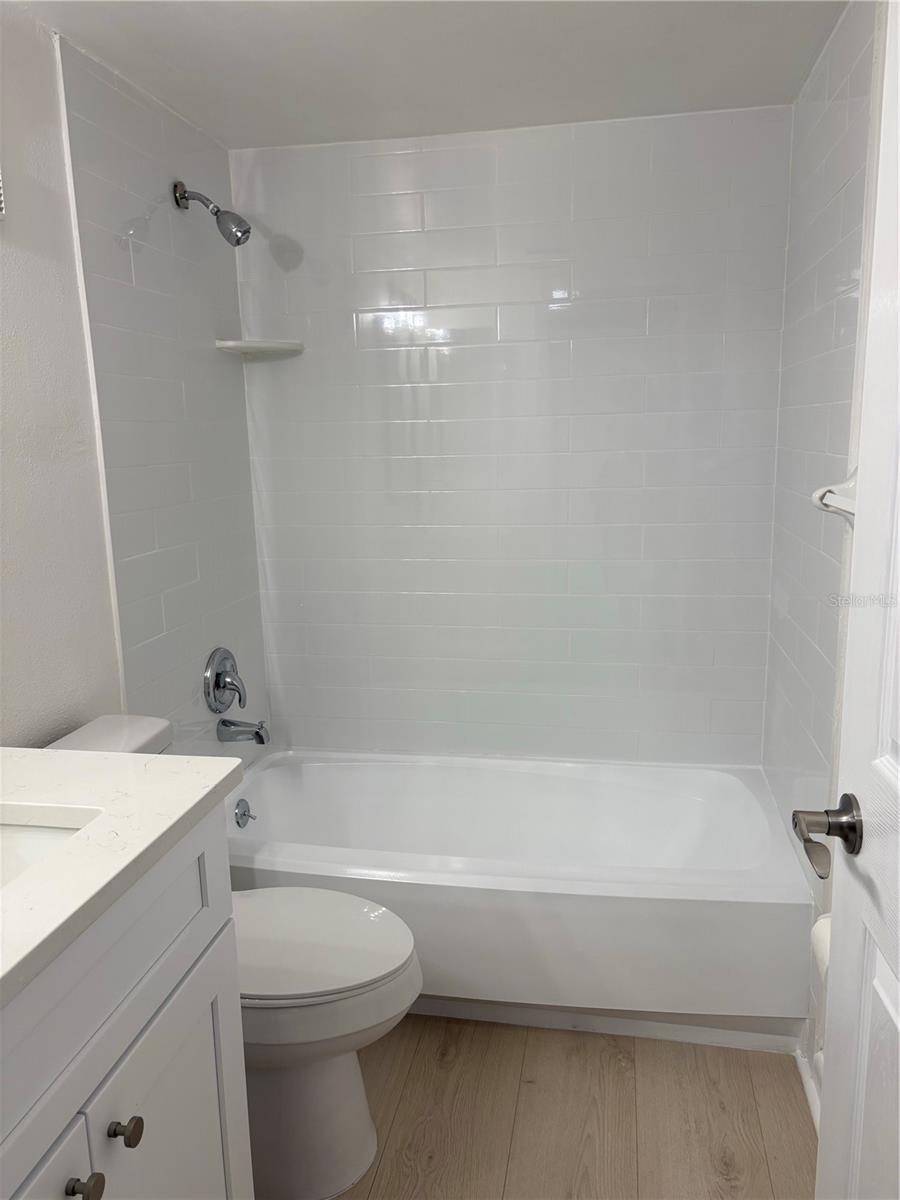 LAKESIDE CONDO APTS - Residential