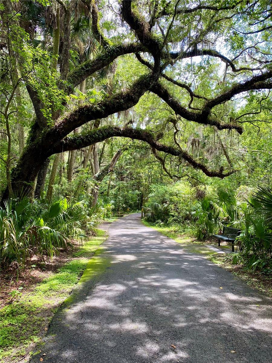 LAKESIDE CONDO APTS - Residential