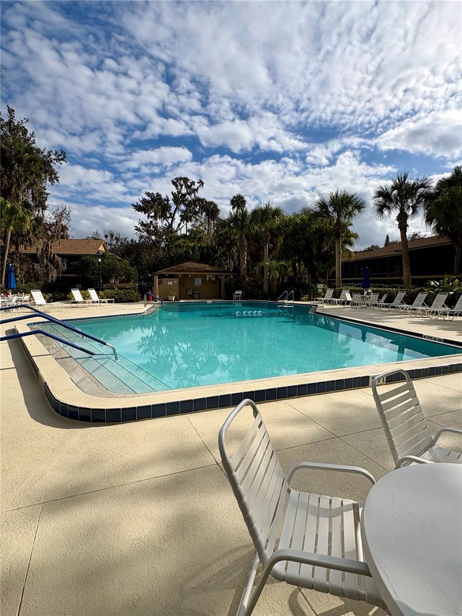 LAKESIDE CONDO APTS - Residential