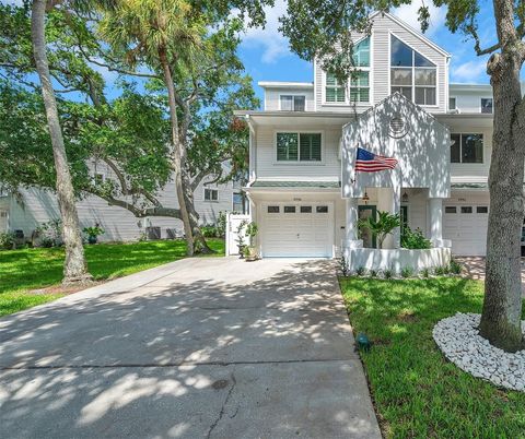 A home in SEMINOLE