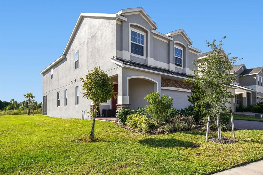 Photo of 14539 Crestavista Avenue, Clermont, FL 34714 (MLS # G5104493)