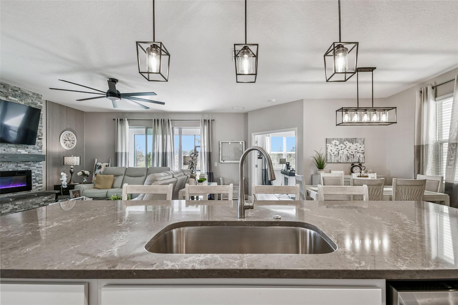 RIDGEVIEW PH 4 - Residential