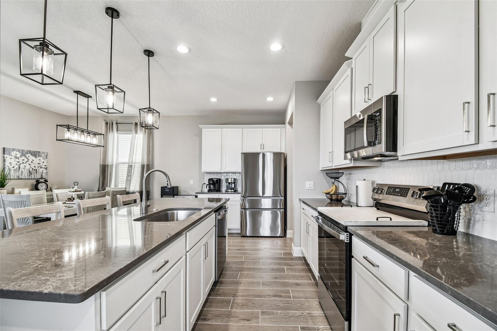 RIDGEVIEW PH 4 - Residential