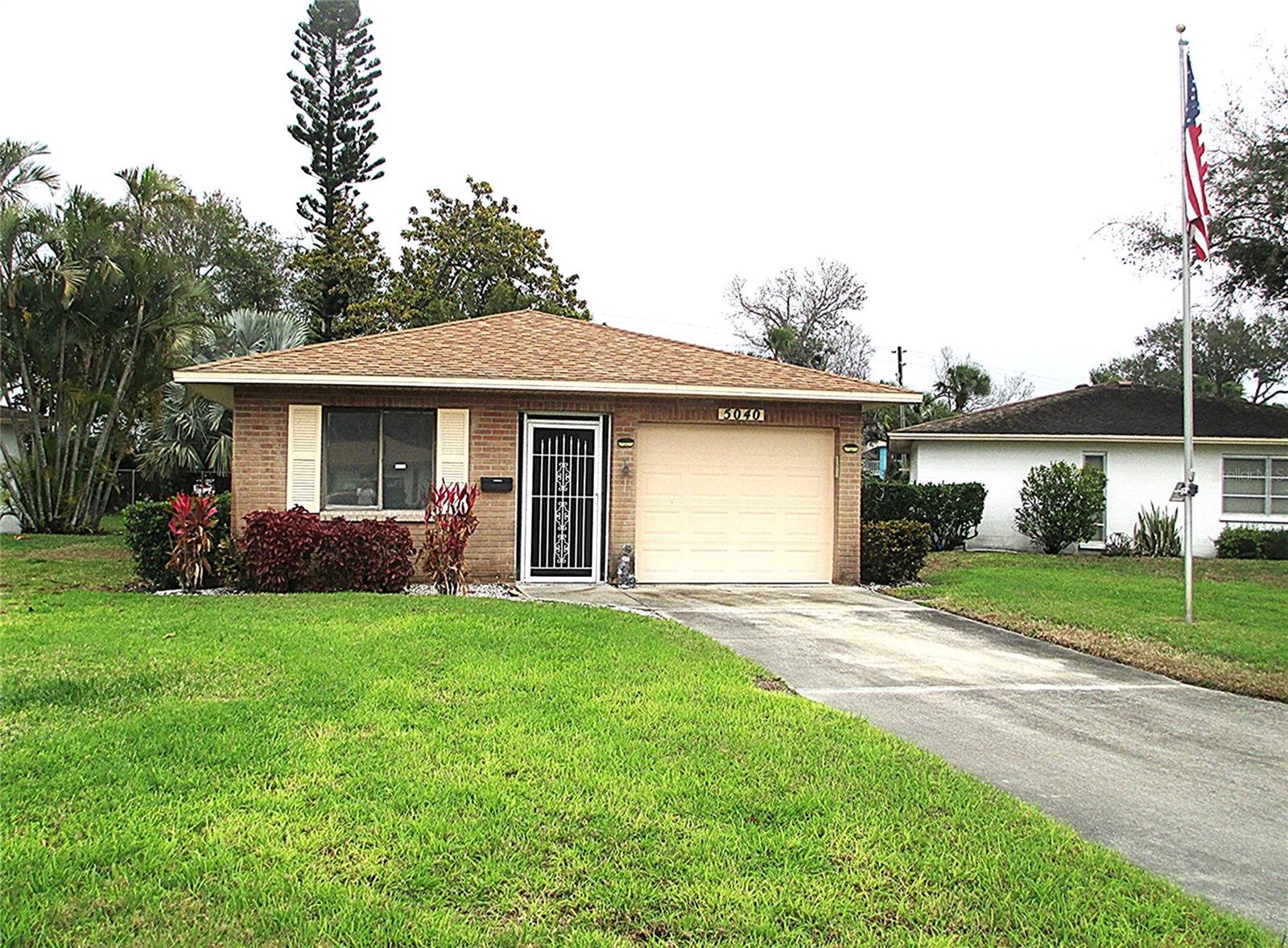 OAKWOOD VILLAS SEC C - Residential