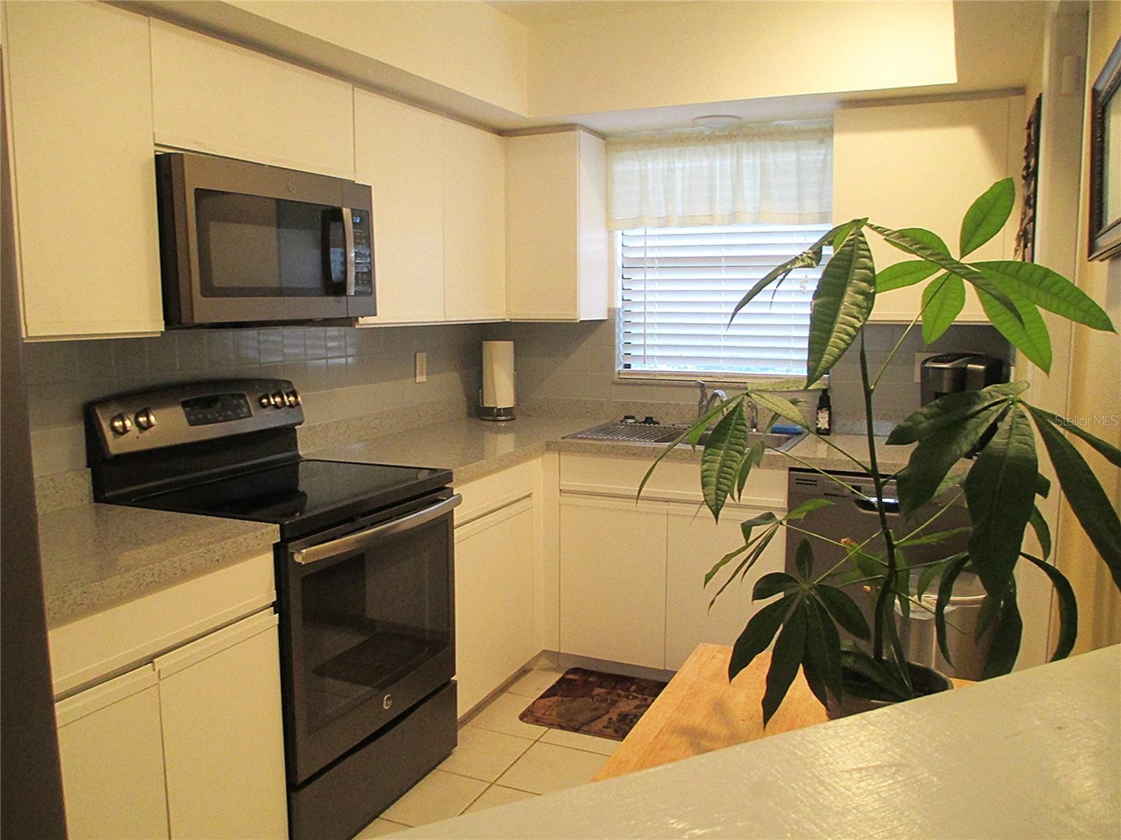 OAKWOOD VILLAS SEC C - Residential