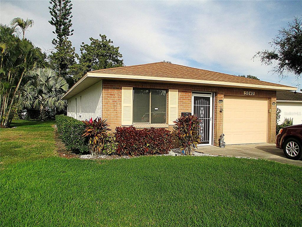 Photo of 5040 Live Oak Circle #93, Bradenton, FL 34207 (MLS # A4674944)