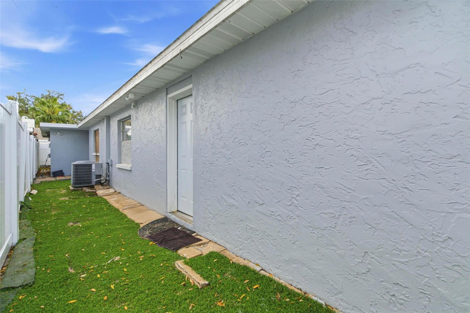 BOUR LANDS - Residential