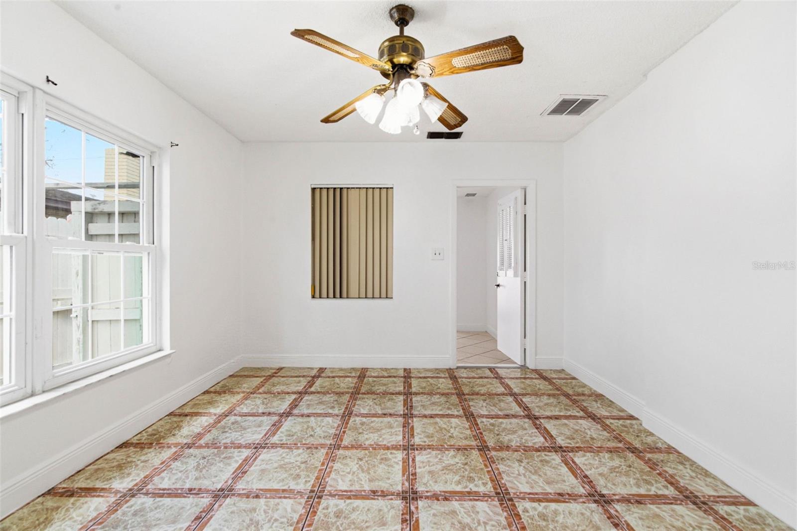 BOUR LANDS - Residential