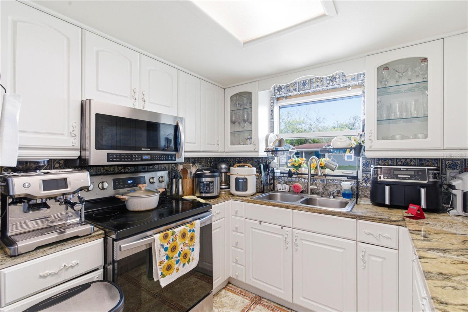 BOUR LANDS - Residential