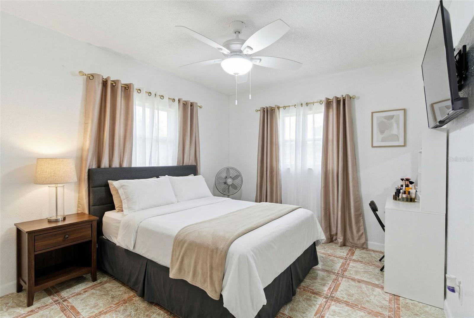 BOUR LANDS - Residential