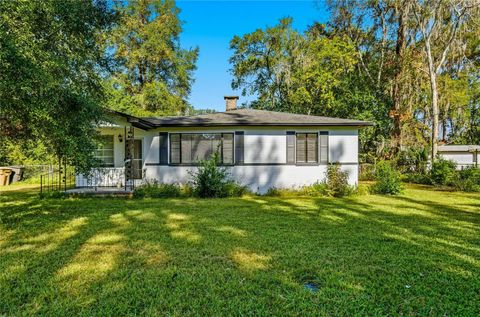 Photo of 1615 NE 9th Street, Ocala, FL 34470 (MLS # O6358963)