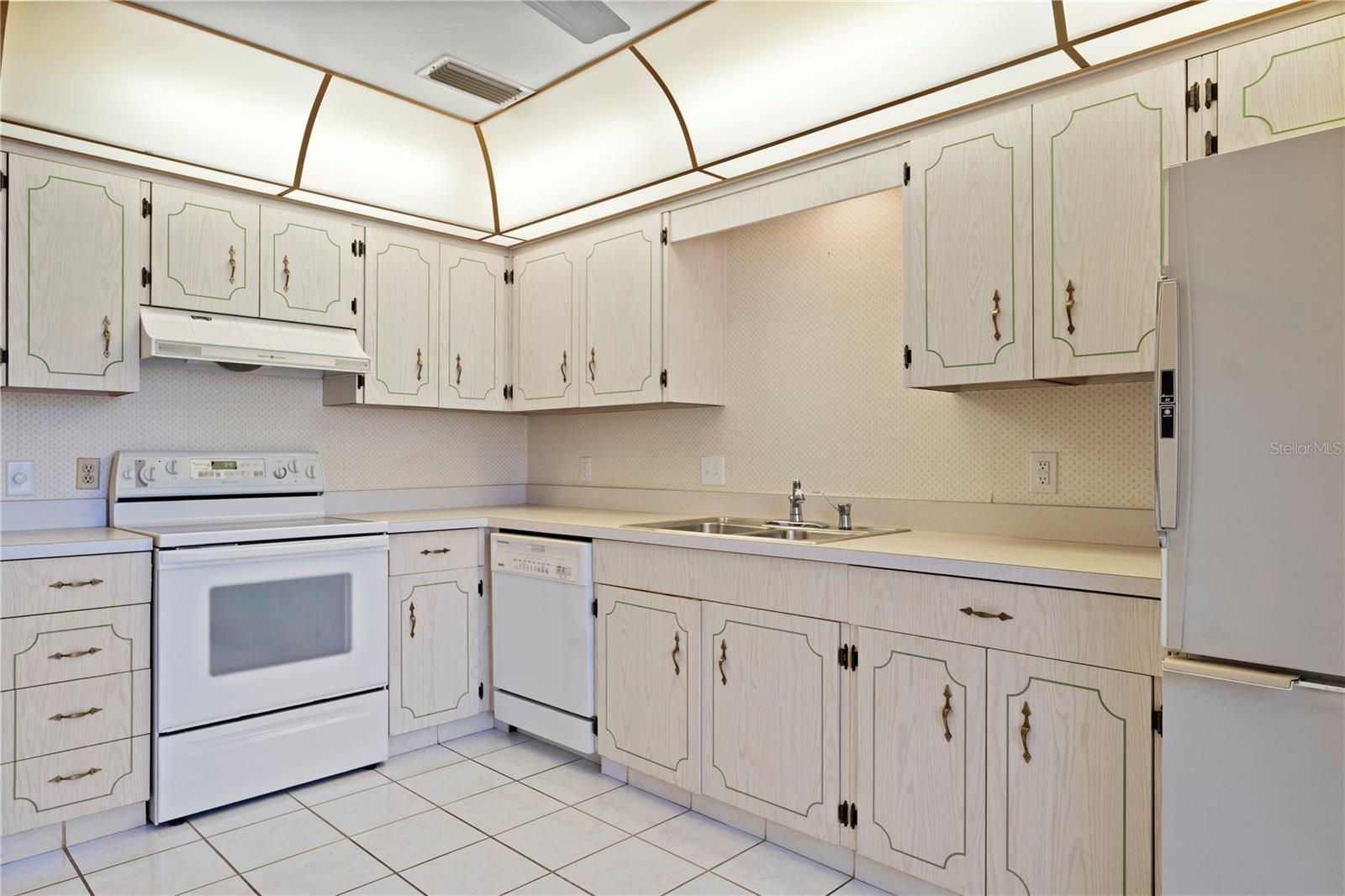 688 LAKE VILLAS DRIVE 688