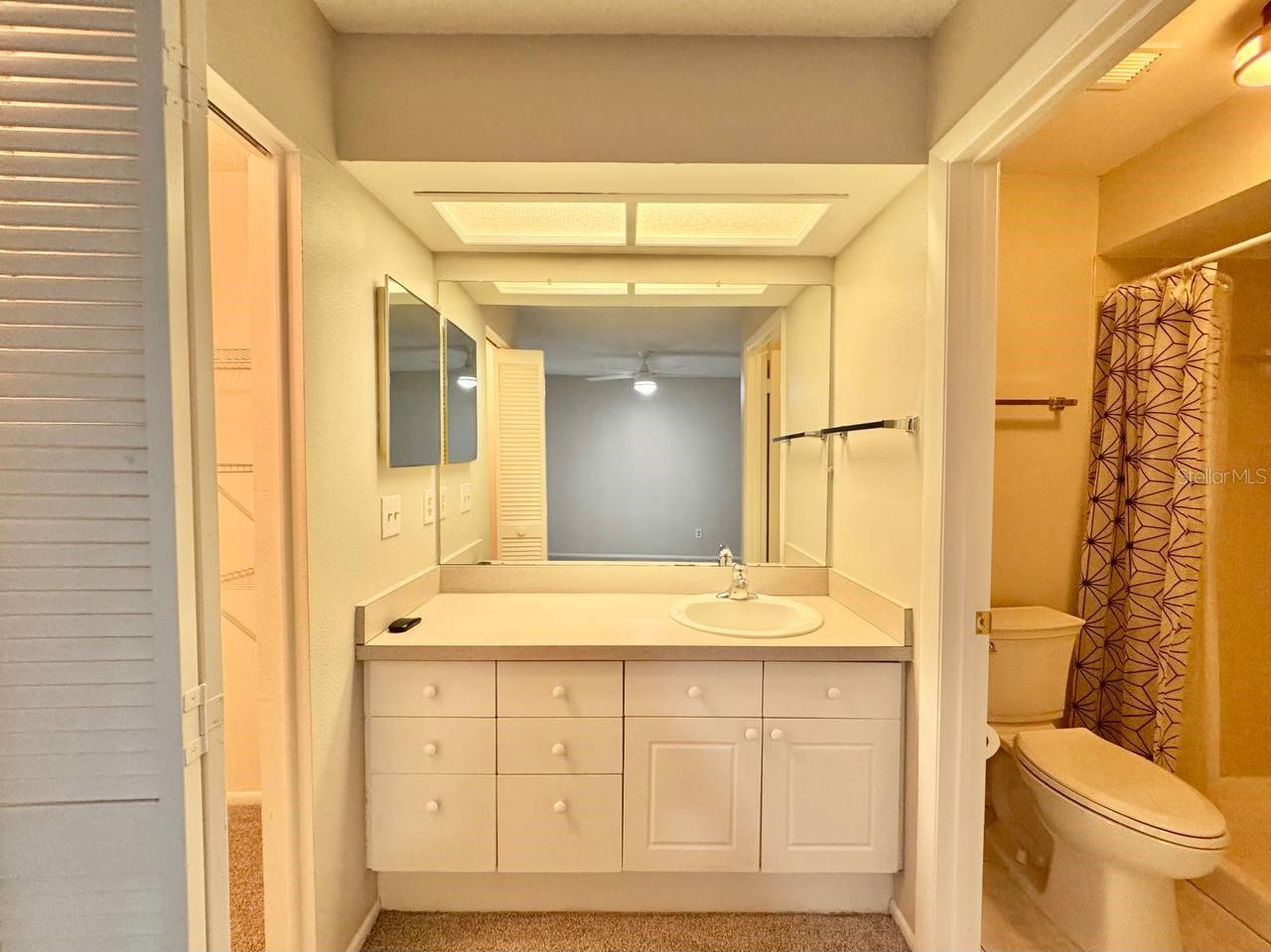 CHATEAUX WOODS CONDO - Residential Lease