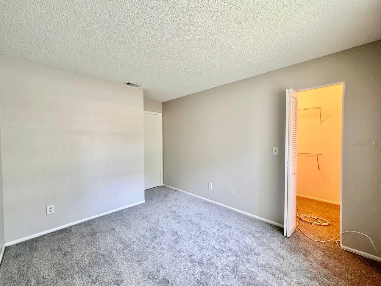 CHATEAUX WOODS CONDO - Residential Lease