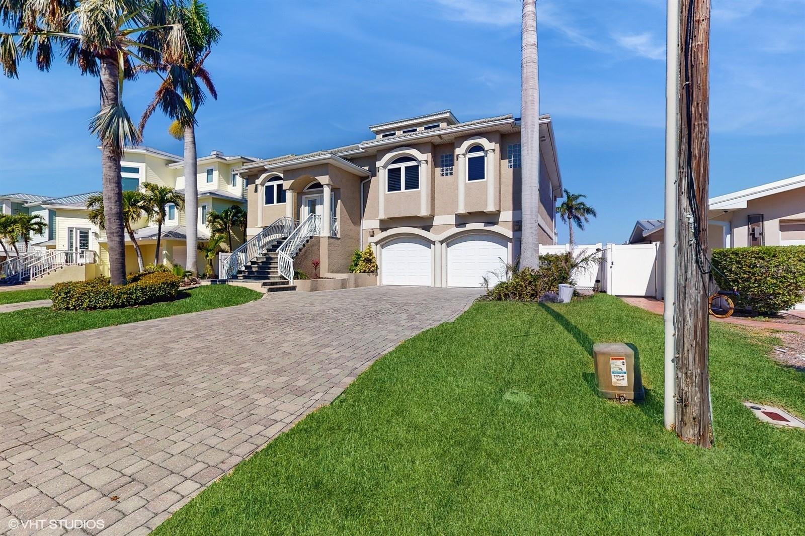 CAPRI ISLE - Residential