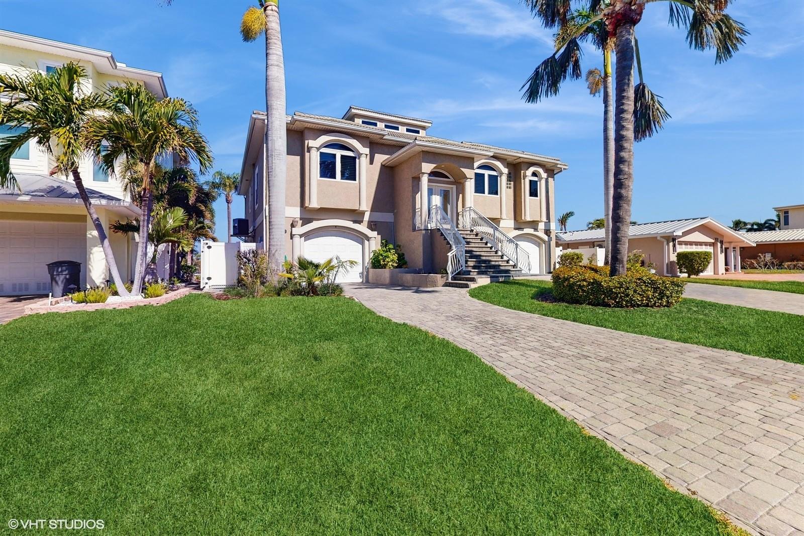 CAPRI ISLE - Residential