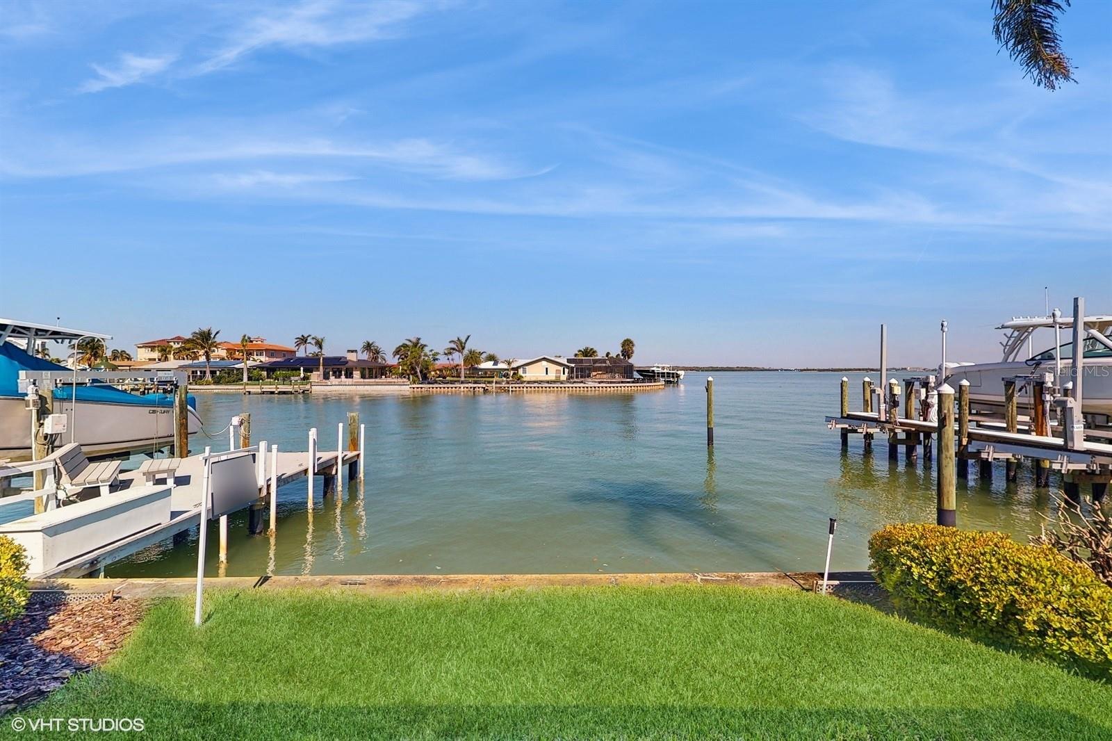 CAPRI ISLE - Residential