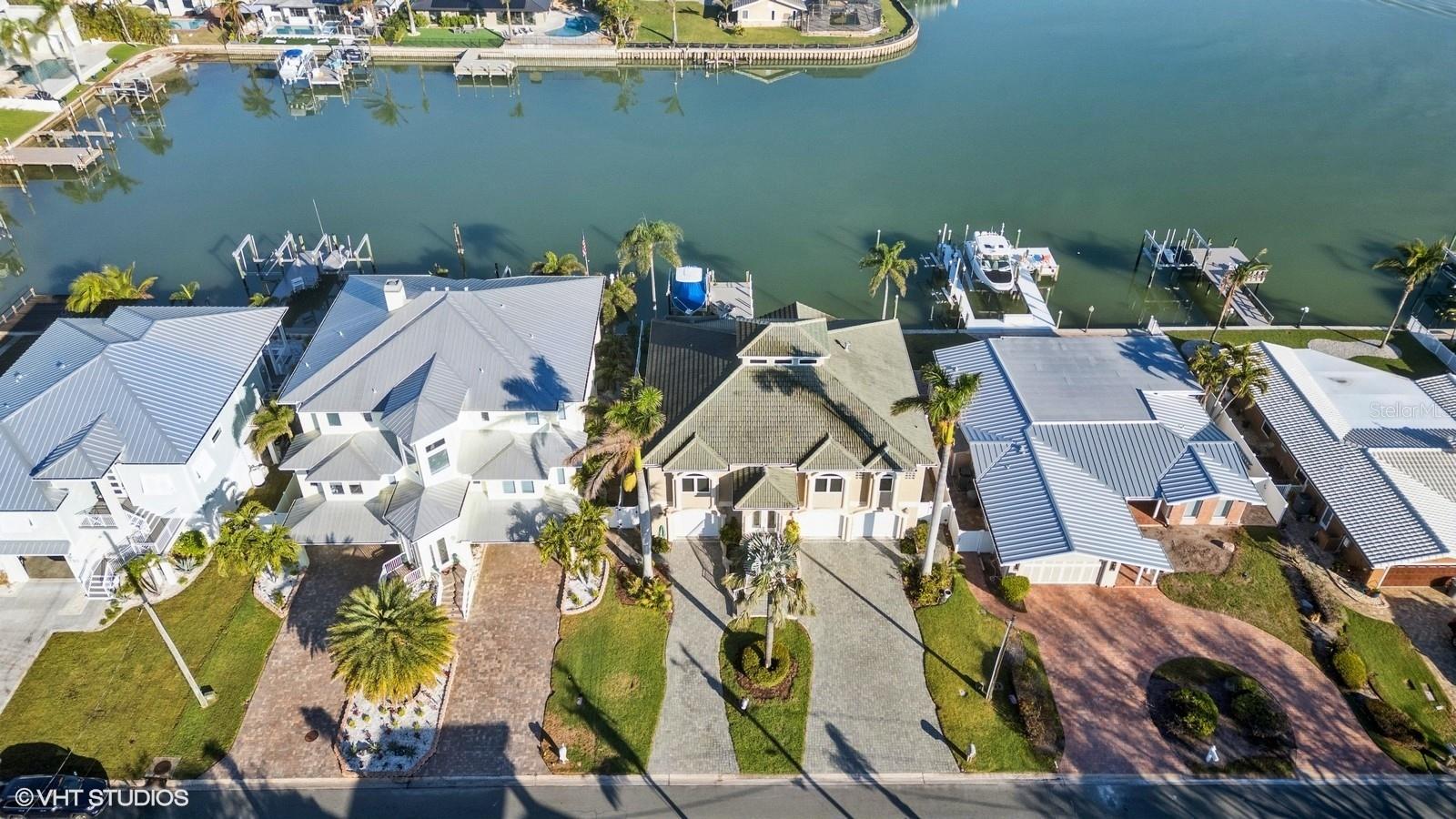 CAPRI ISLE - Residential