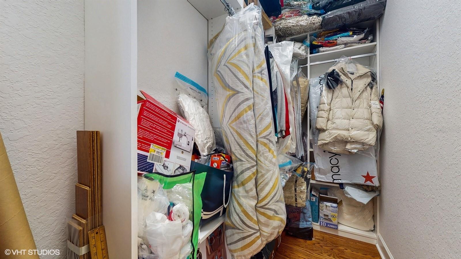 CAPRI ISLE - Residential